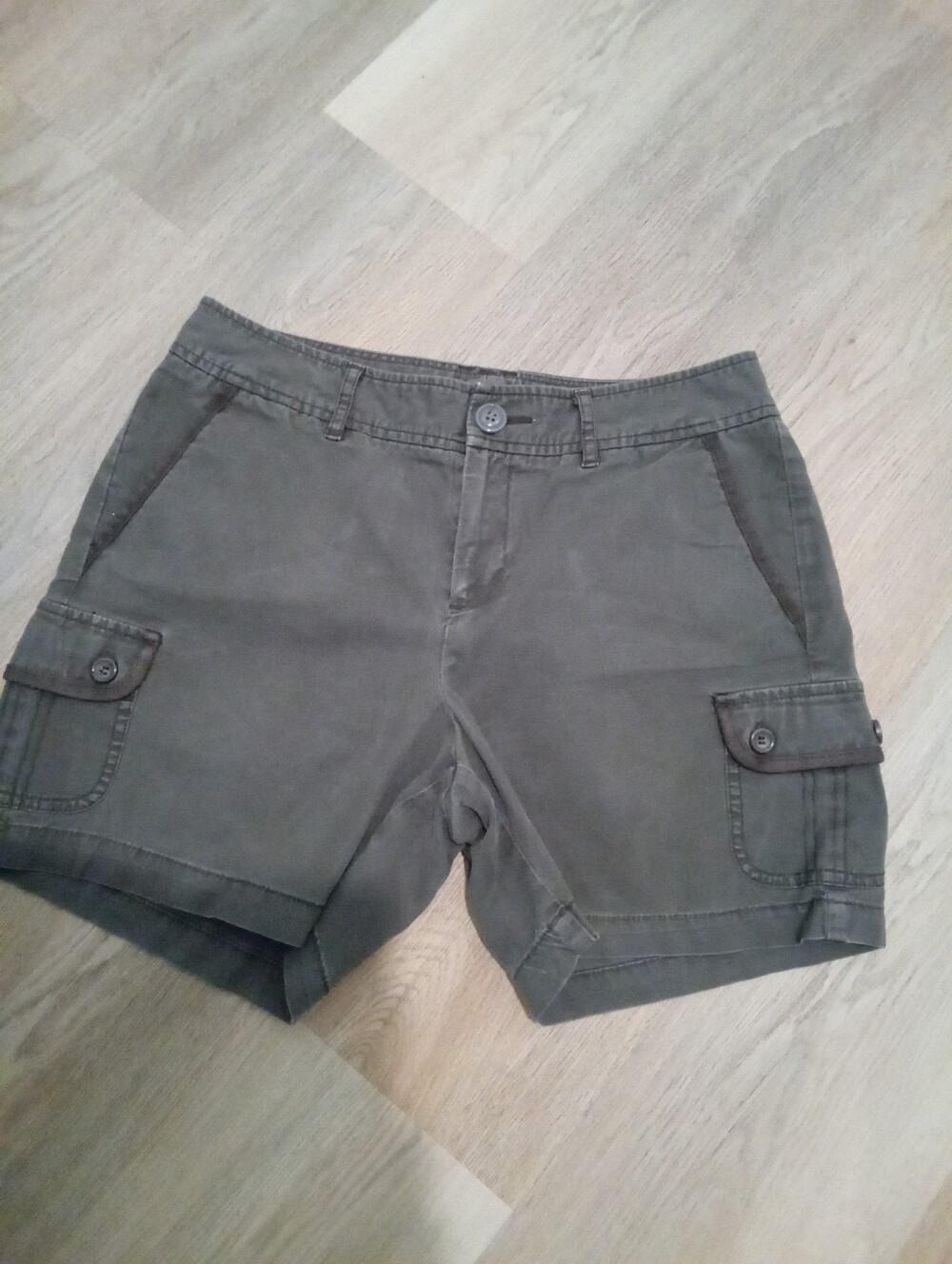 Dockers Size 4 Olive Cargo Utility Shorts for Women